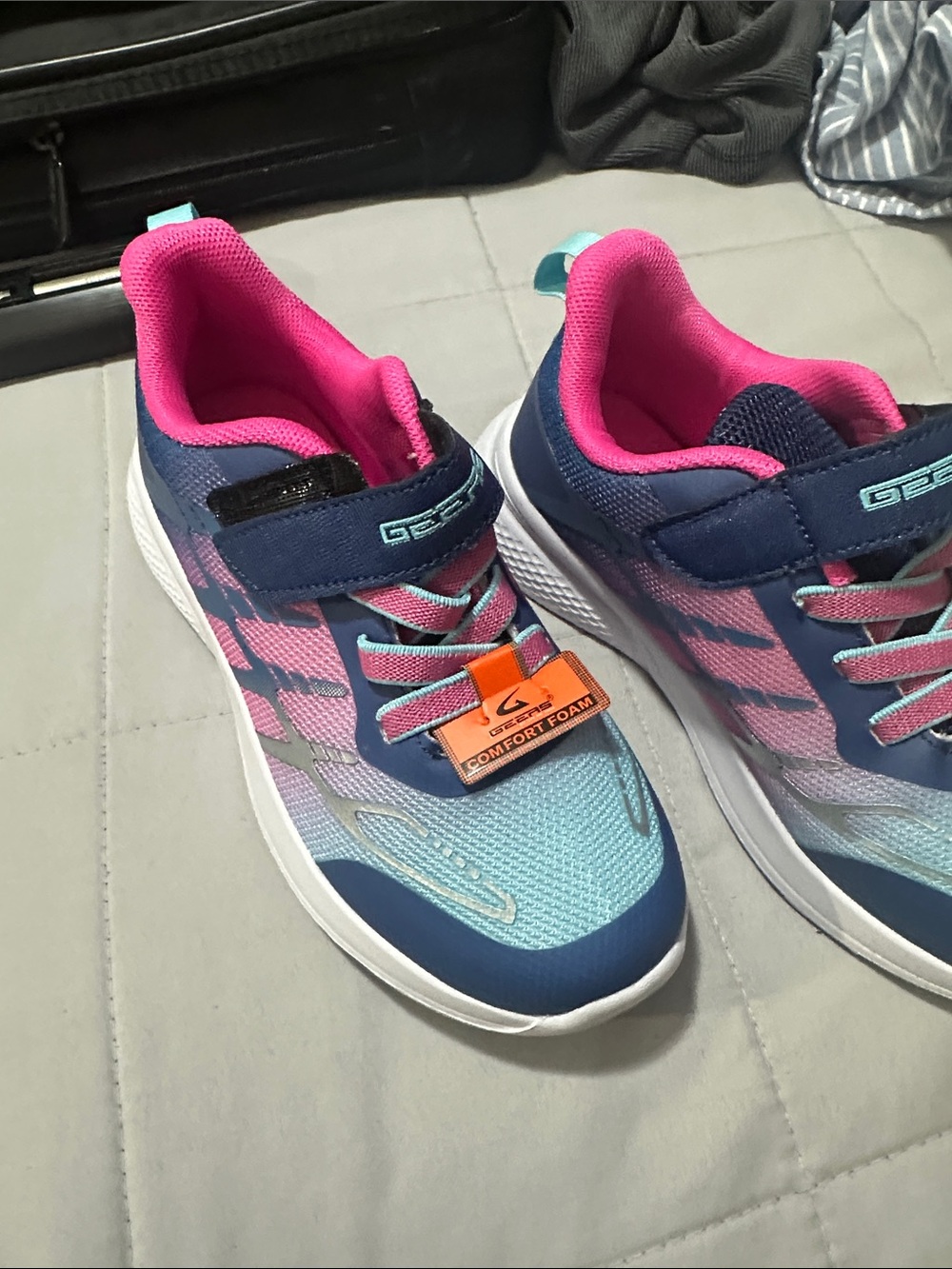 Kids' Geox Seafoam & Hot Pink Light-Up Sneakers